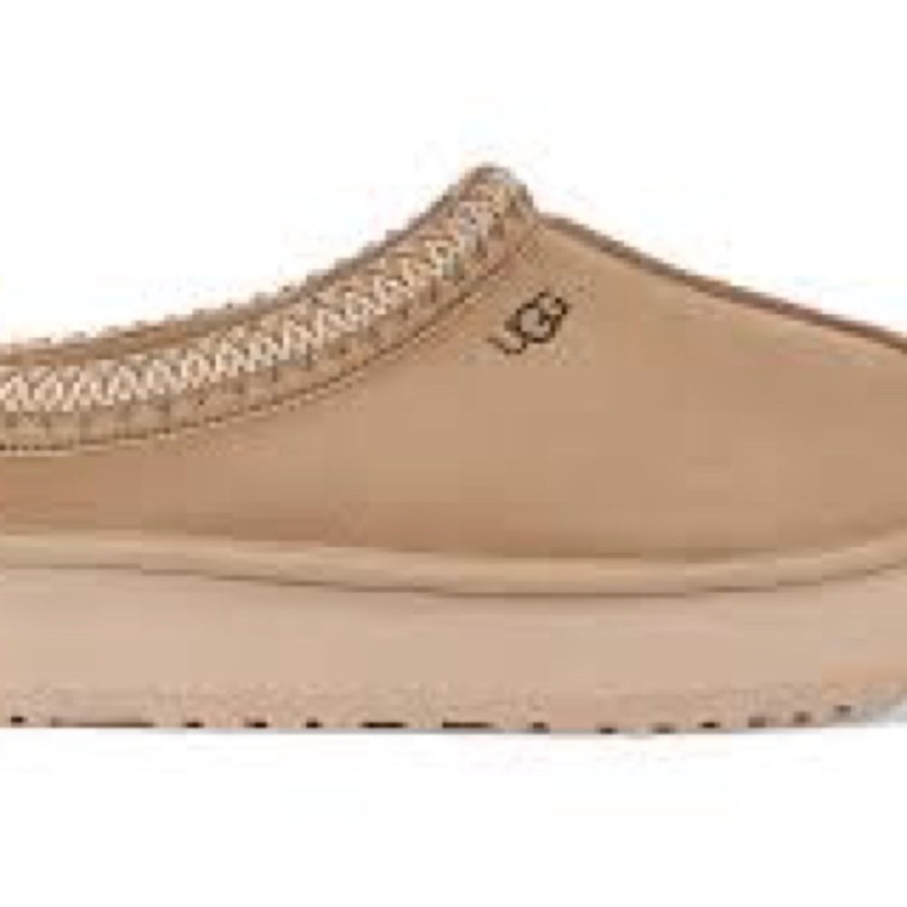 Ugg Taz platform color mustard seed